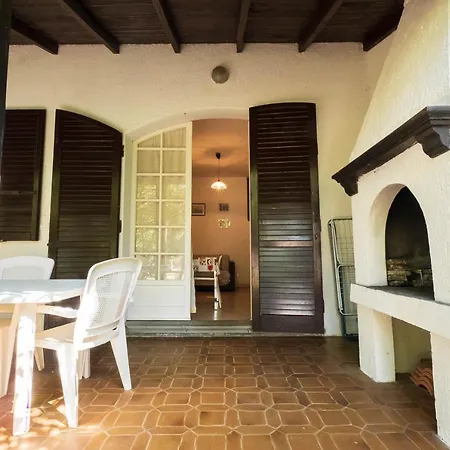 Ferienhaus Agenzia Vear - Osti 100 *
