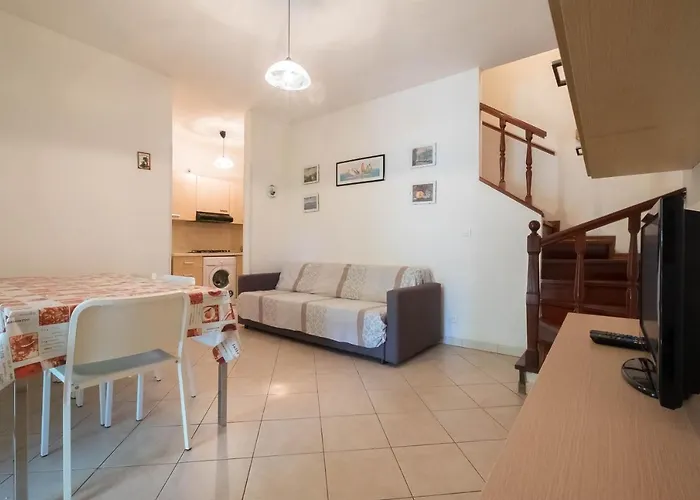 Agenzia Vear - Osti 100 Nyaraló