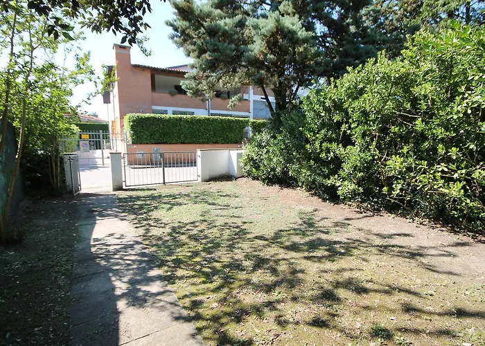 Agenzia Vear - Osti 100 Semesterbostad *